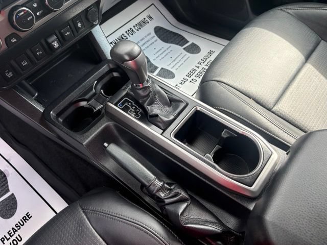 Used 2022 Toyota Tacoma Limited AWD/4WD image 20