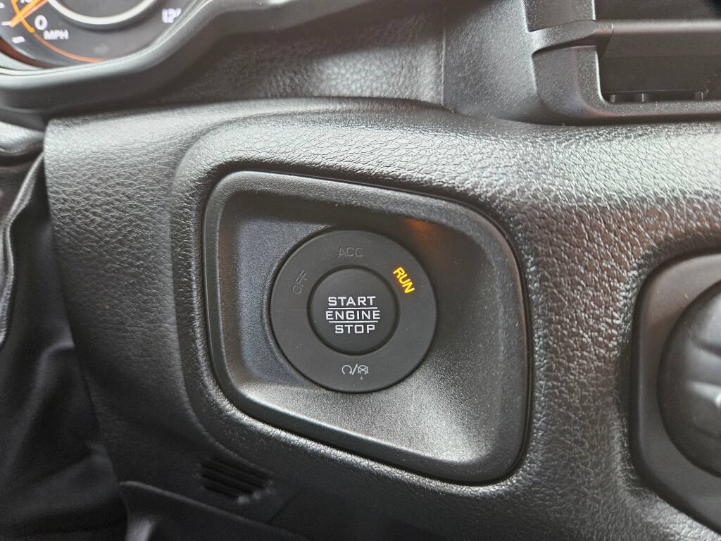 Used 2025 Jeep Wrangler Sport AWD/4WD image 25