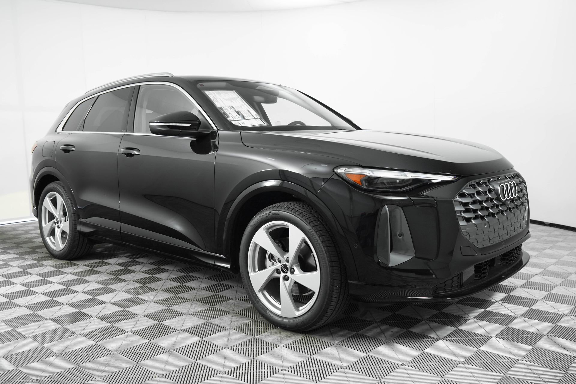 New 2025 Audi Q5 Prestige