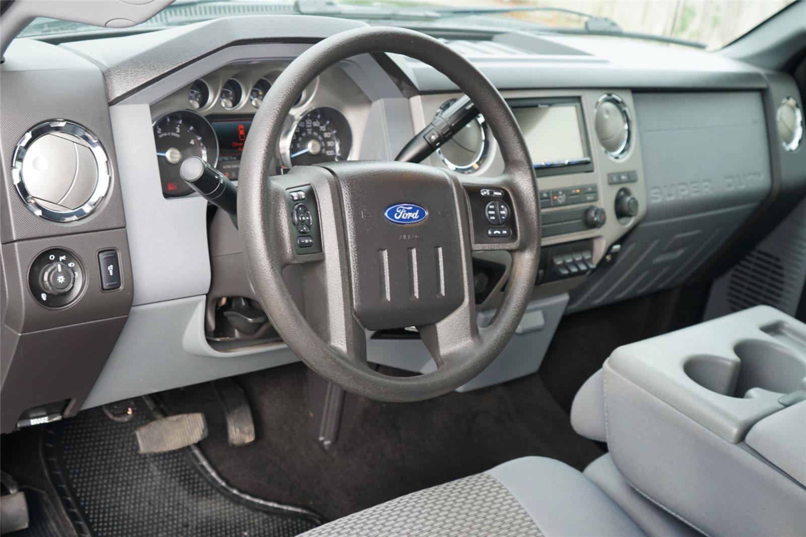 Used 2016 Ford F250 XLT w/ XLT Value Package AWD/4WD image 9