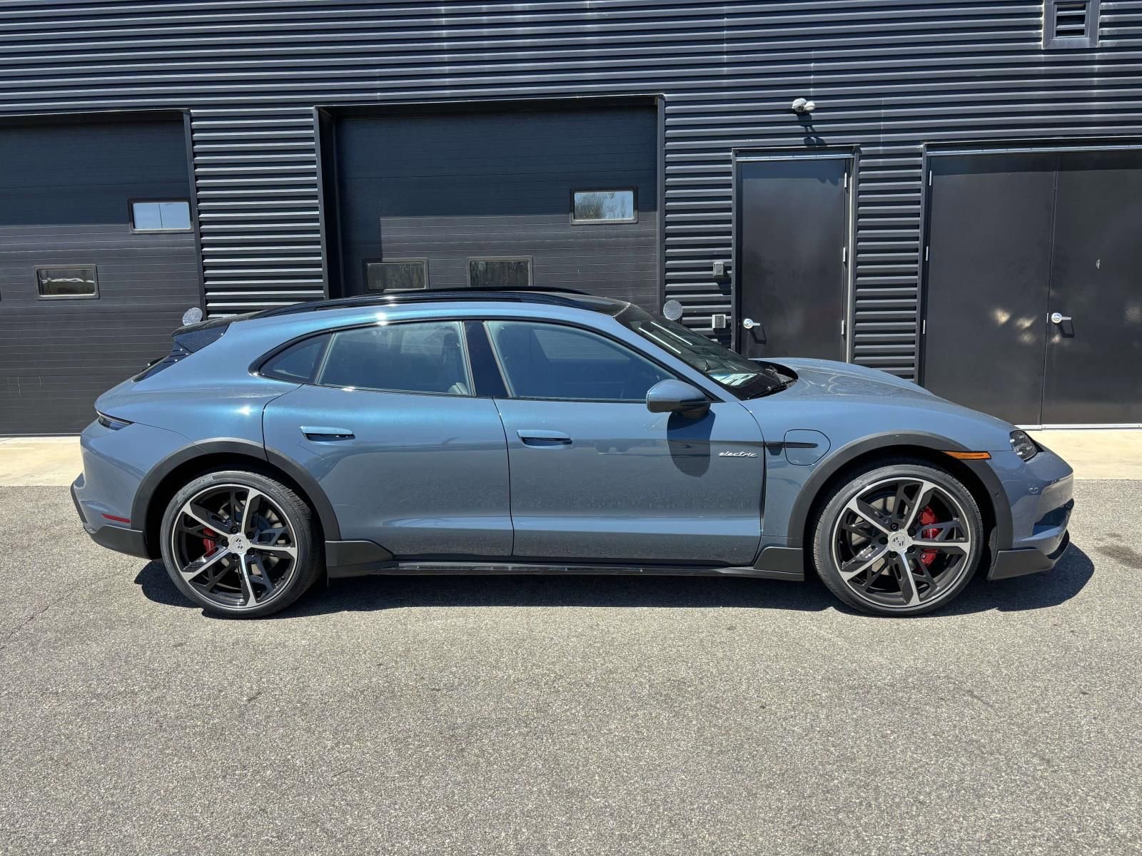 New 2026 Porsche Taycan 4S AWD/4WD image 11
