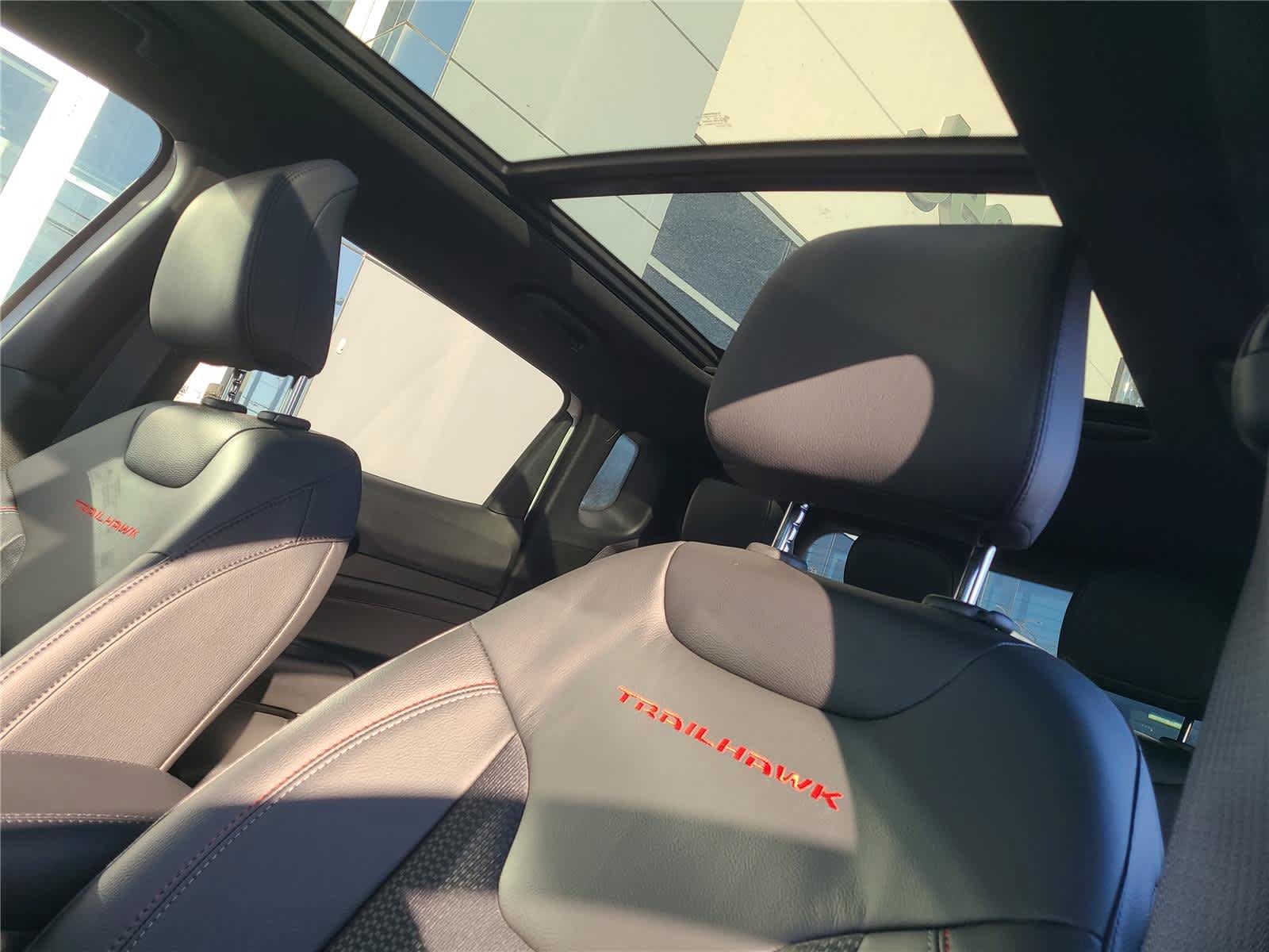 New 2024 Jeep Compass Trailhawk w/ Sun and Sound Group AWD/4WD image 38