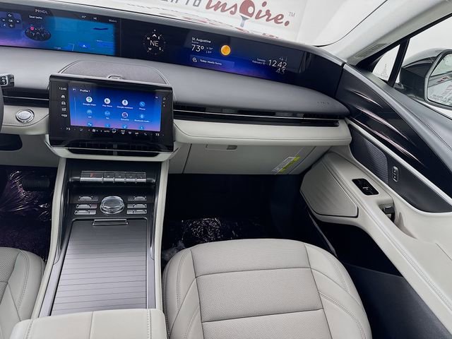 New 2026 Lincoln Nautilus Premier image 23