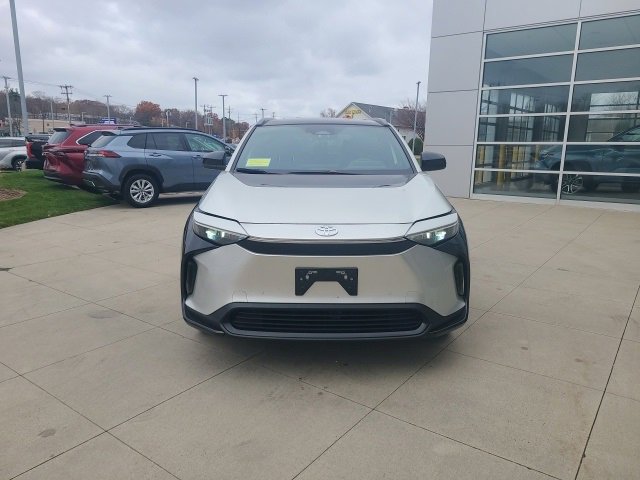 Used 2024 Toyota bZ4X XLE image 2