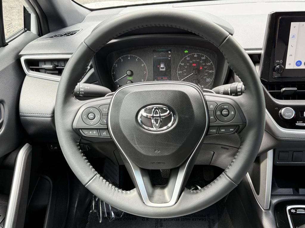 Used 2025 Toyota Corolla Cross AWD Hybrid image 17