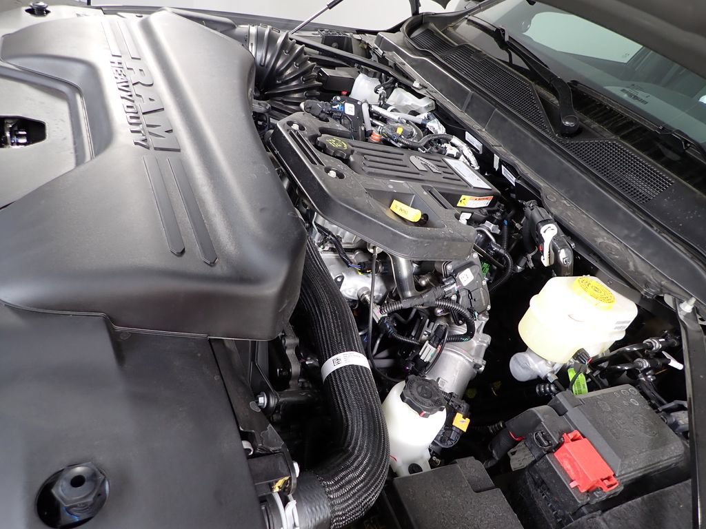 New 2026 RAM 2500 Laramie AWD/4WD image 10