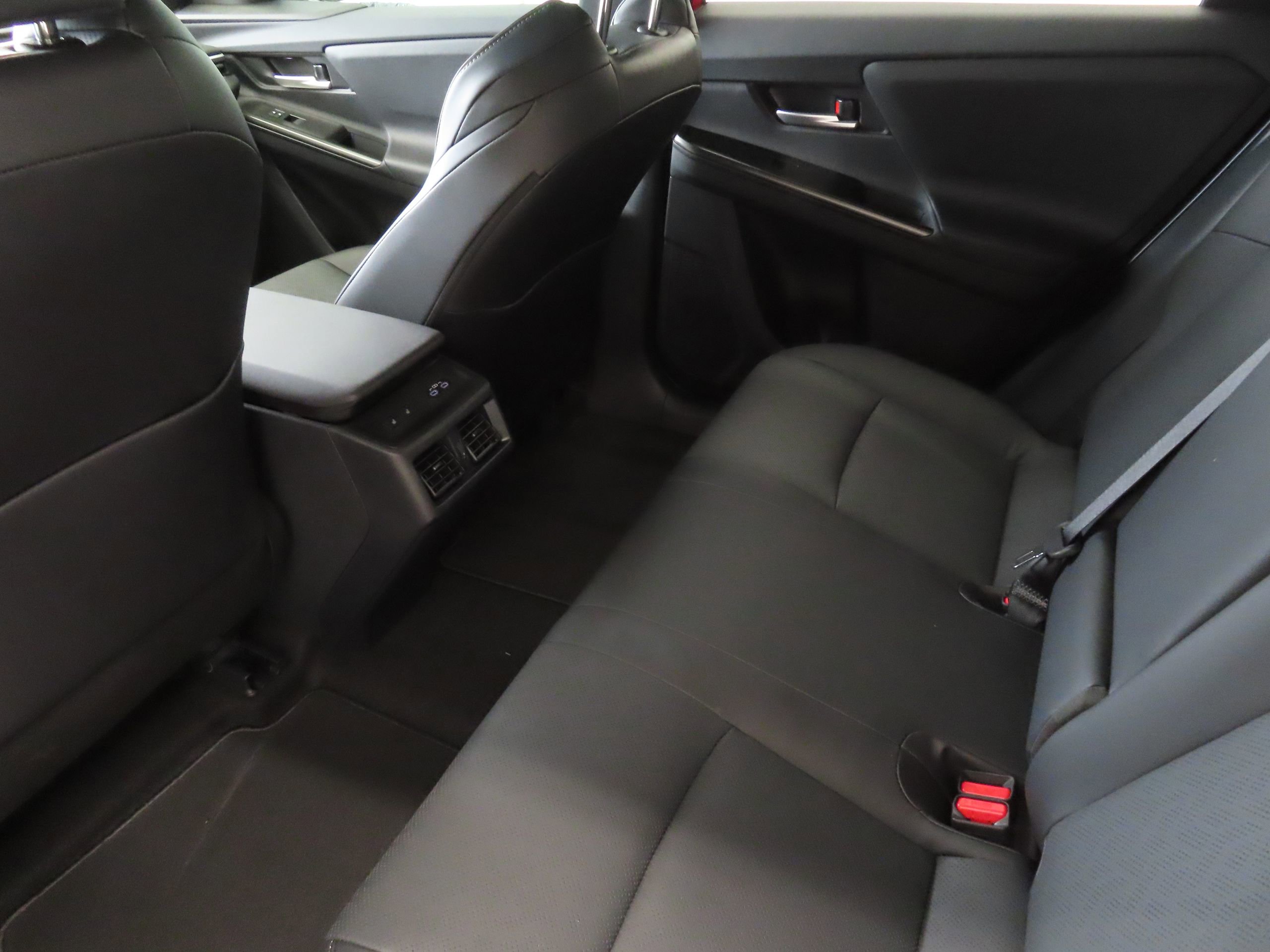New 2026 Subaru Solterra Limited image 22