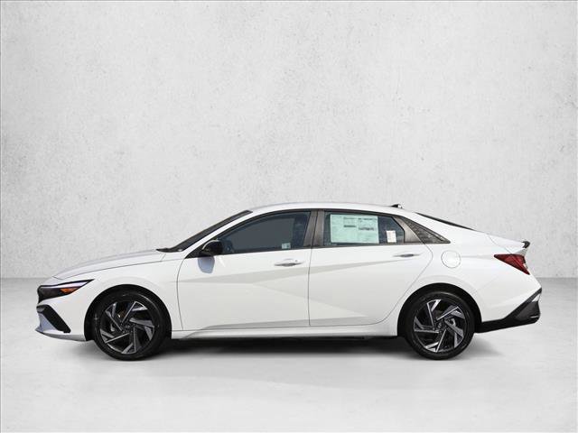 New 2025 Hyundai Elantra SEL image 8