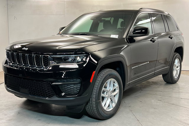 New 2026 Jeep Grand Cherokee Laredo