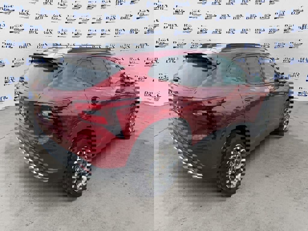 Used 2025 Chevrolet Trax LT w/ LT Convenience Package FWD image 7