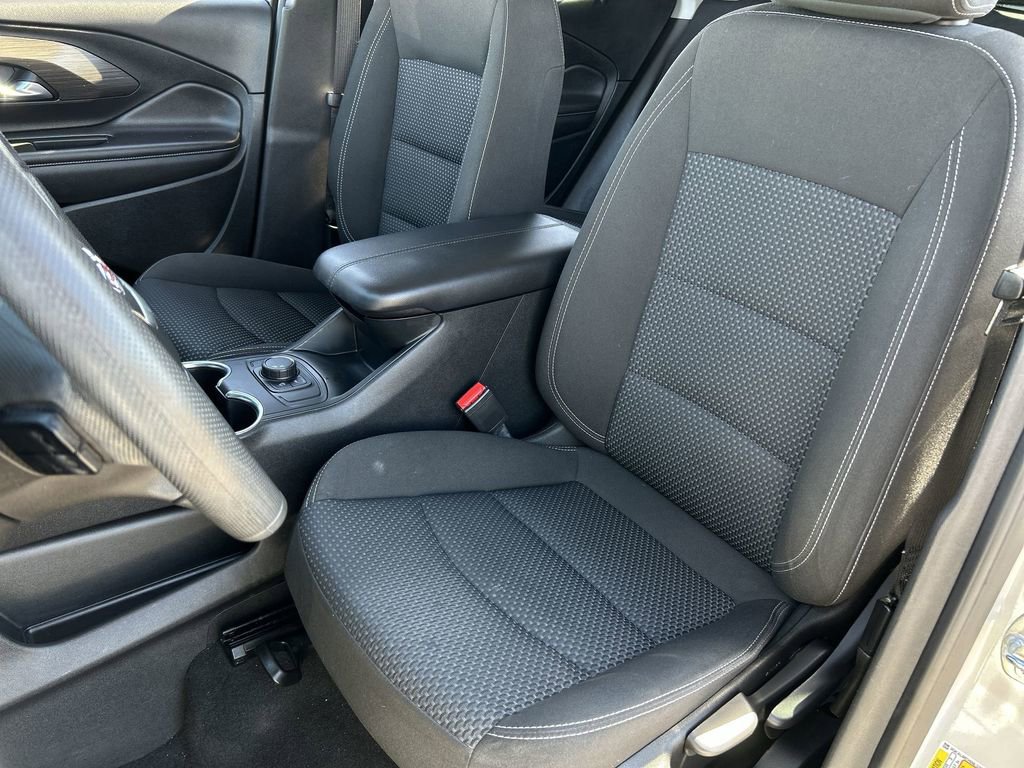 Used 2022 GMC Terrain SLE FWD image 19