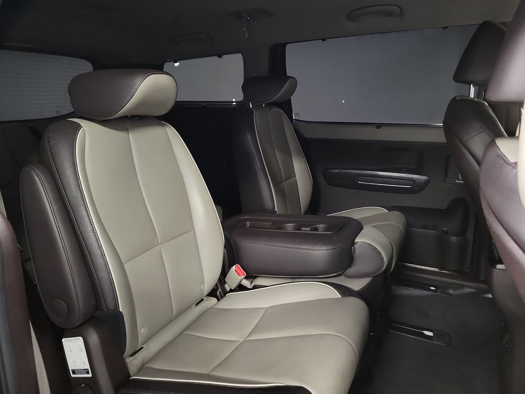 Used 2018 Kia Sedona SX Limited FWD image 24