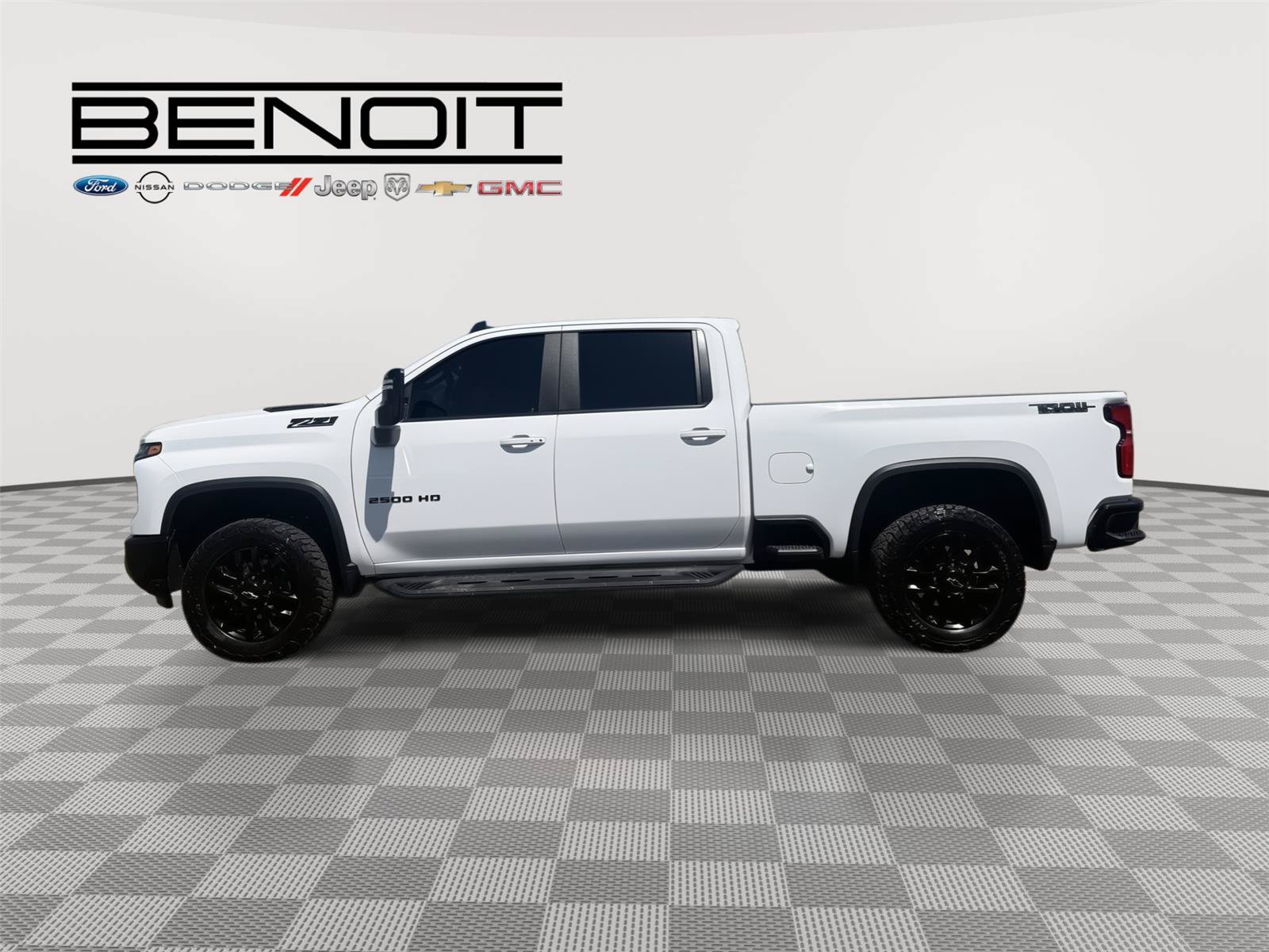 Used 2025 Chevrolet Silverado 2500 LT w/ Trail Boss Package AWD/4WD image 7