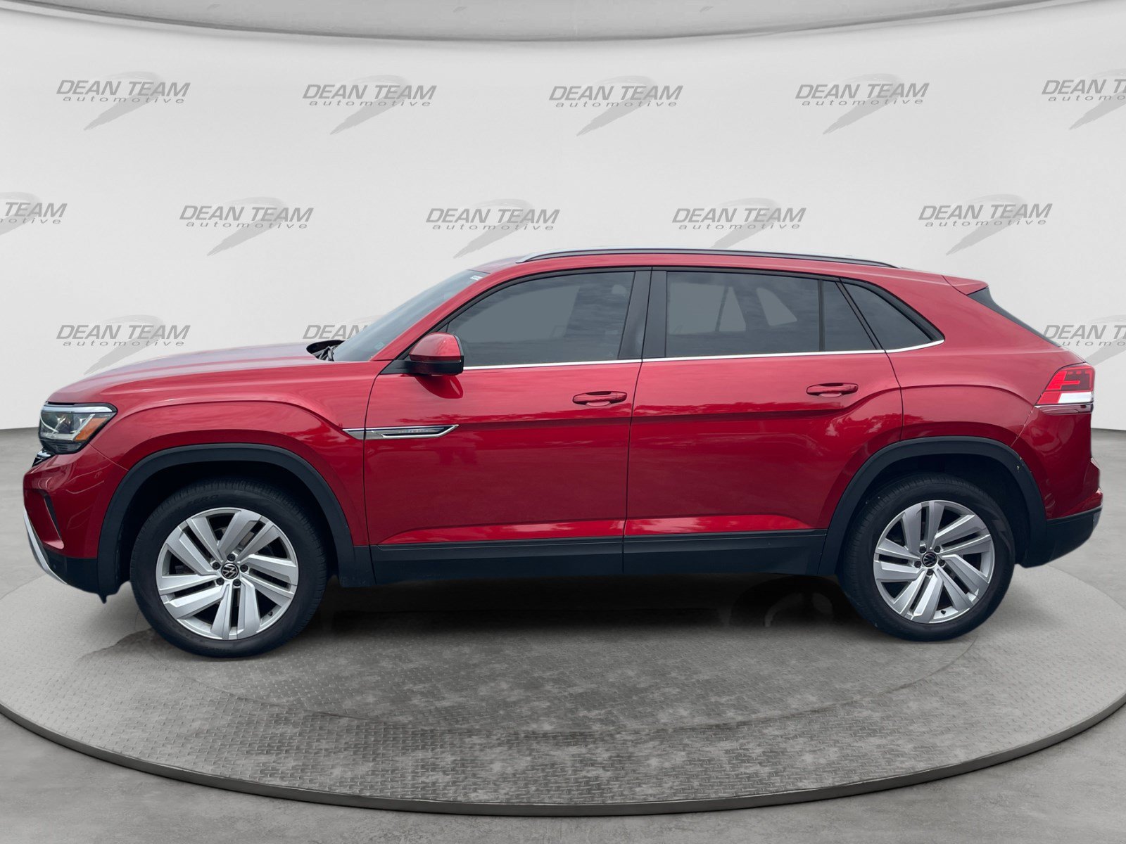 Used 2020 Volkswagen Atlas Cross Sport SE FWD image 4
