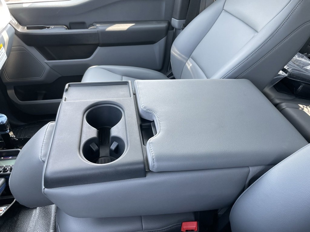 New 2025 Ford F550 4x4 SuperCab Super Duty image 55