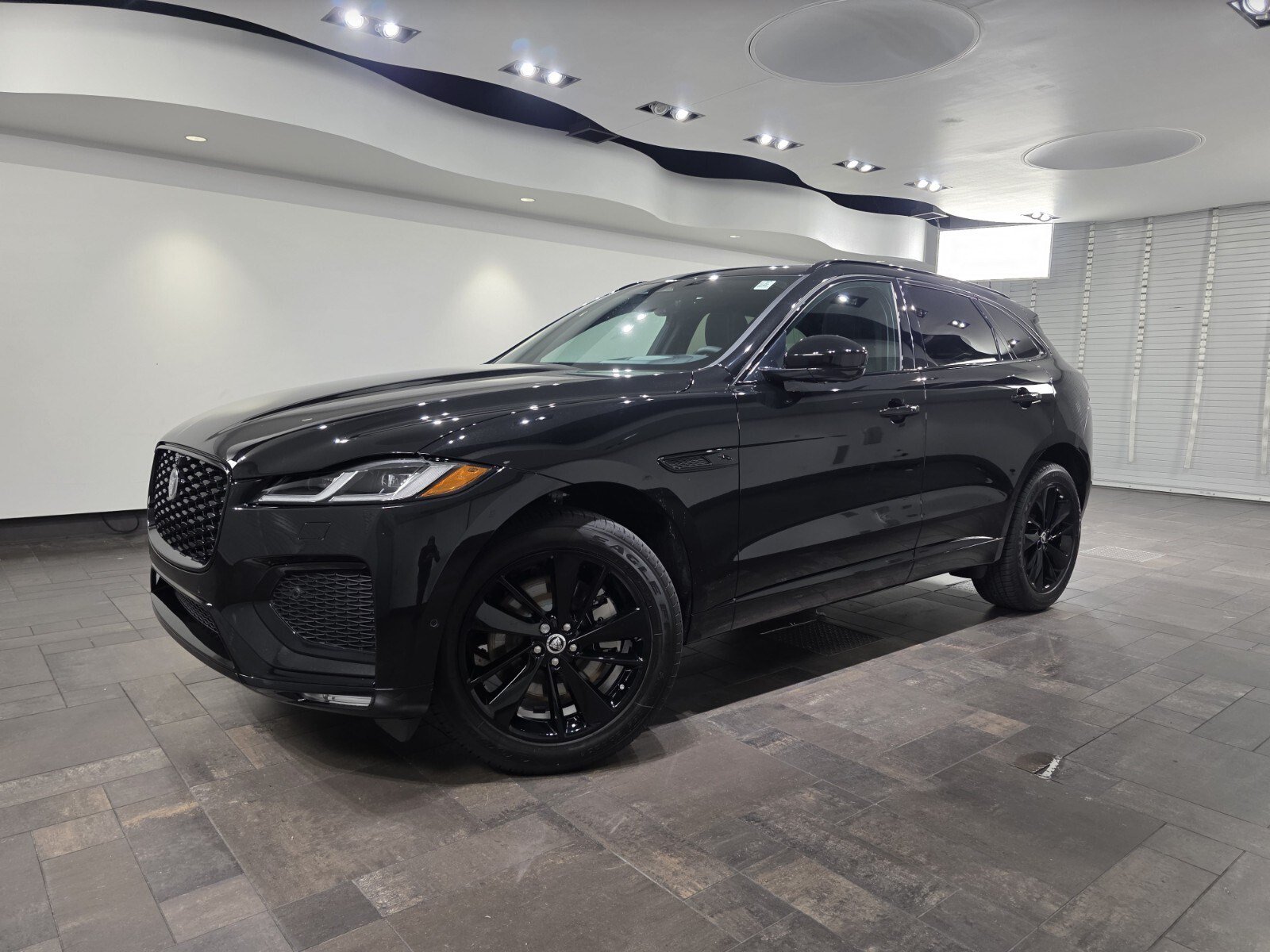 New 2026 Jaguar F-PACE R-Dynamic S AWD/4WD image 1