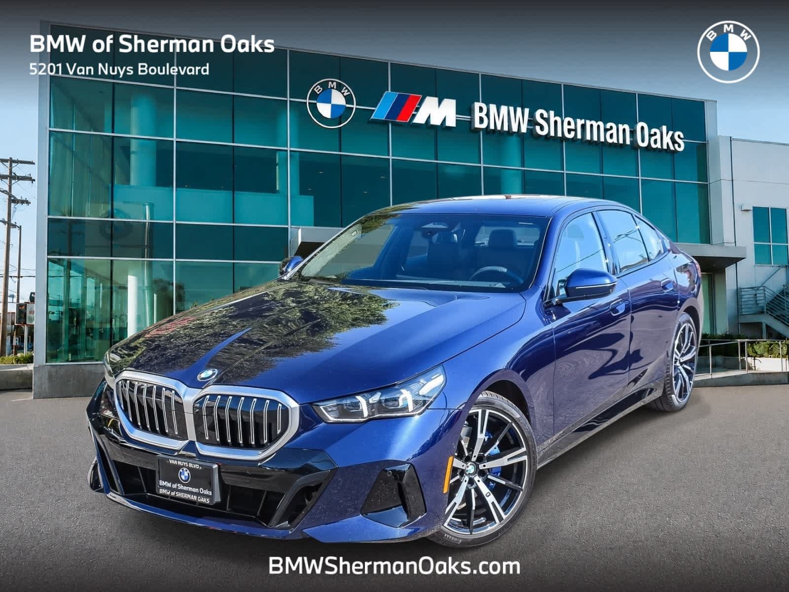 Used 2026 BMW 530i w/ M Sport Package RWD image 1