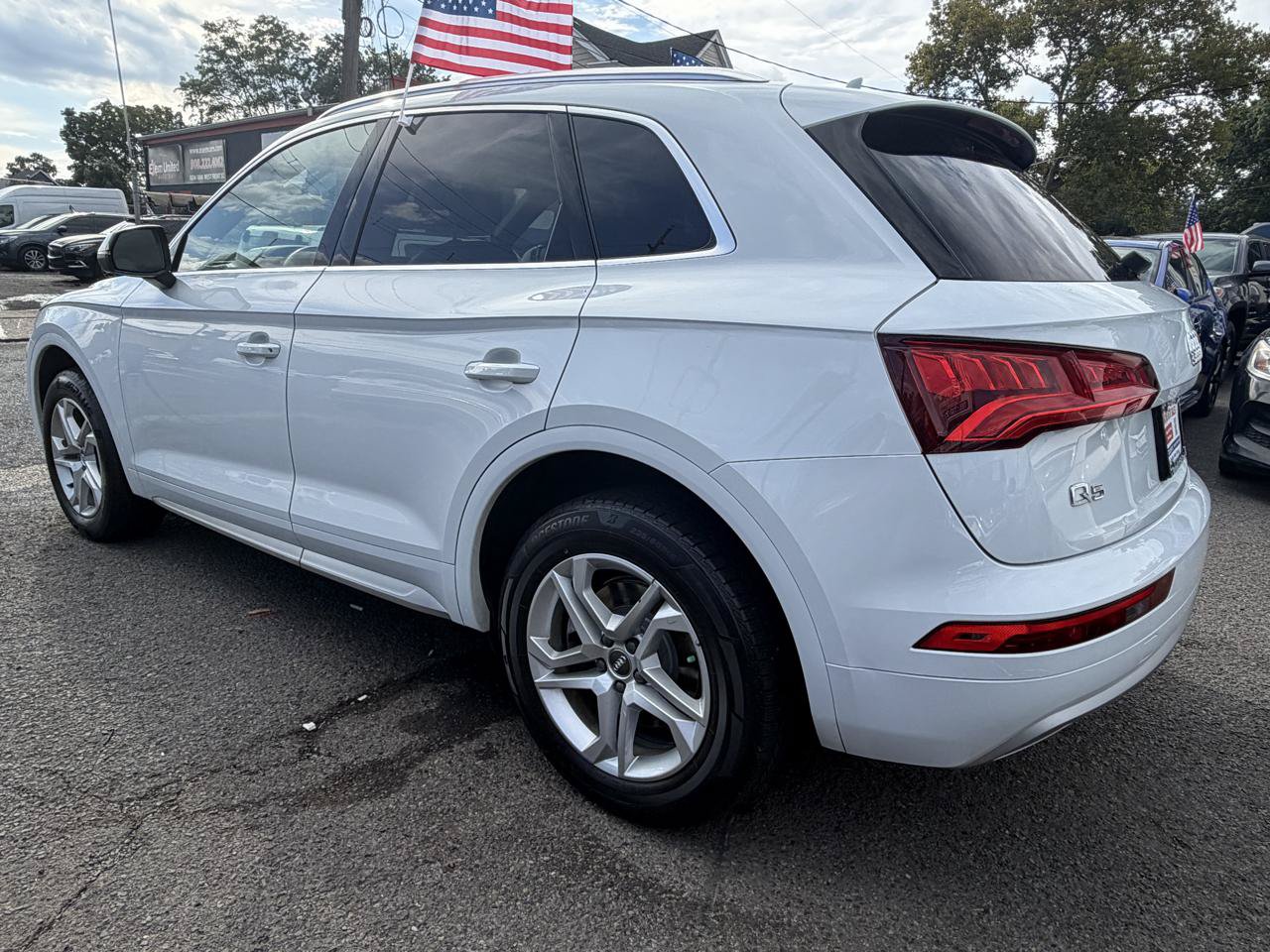 Used 2019 Audi Q5 2.0T Premium w/ Convenience Package AWD/4WD image 6