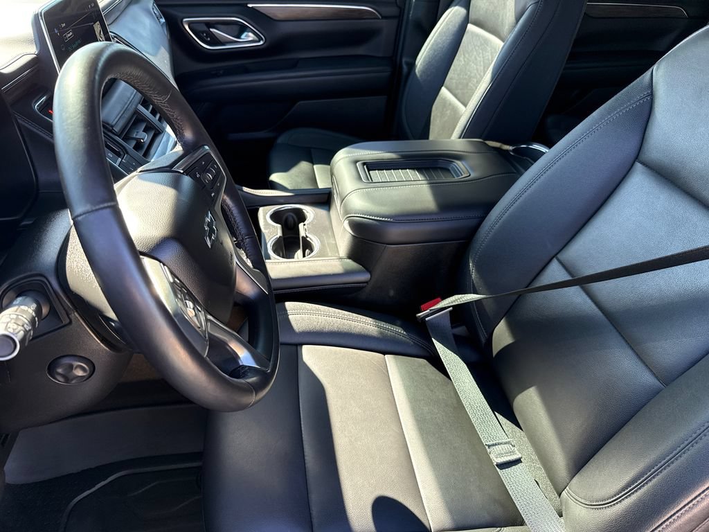 Used 2022 Chevrolet Tahoe Z71 w/ Luxury Package AWD/4WD image 20