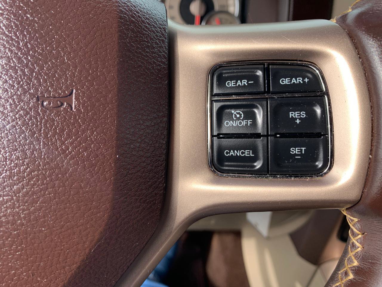 Used 2014 RAM 1500 Laramie Longhorn RWD image 21
