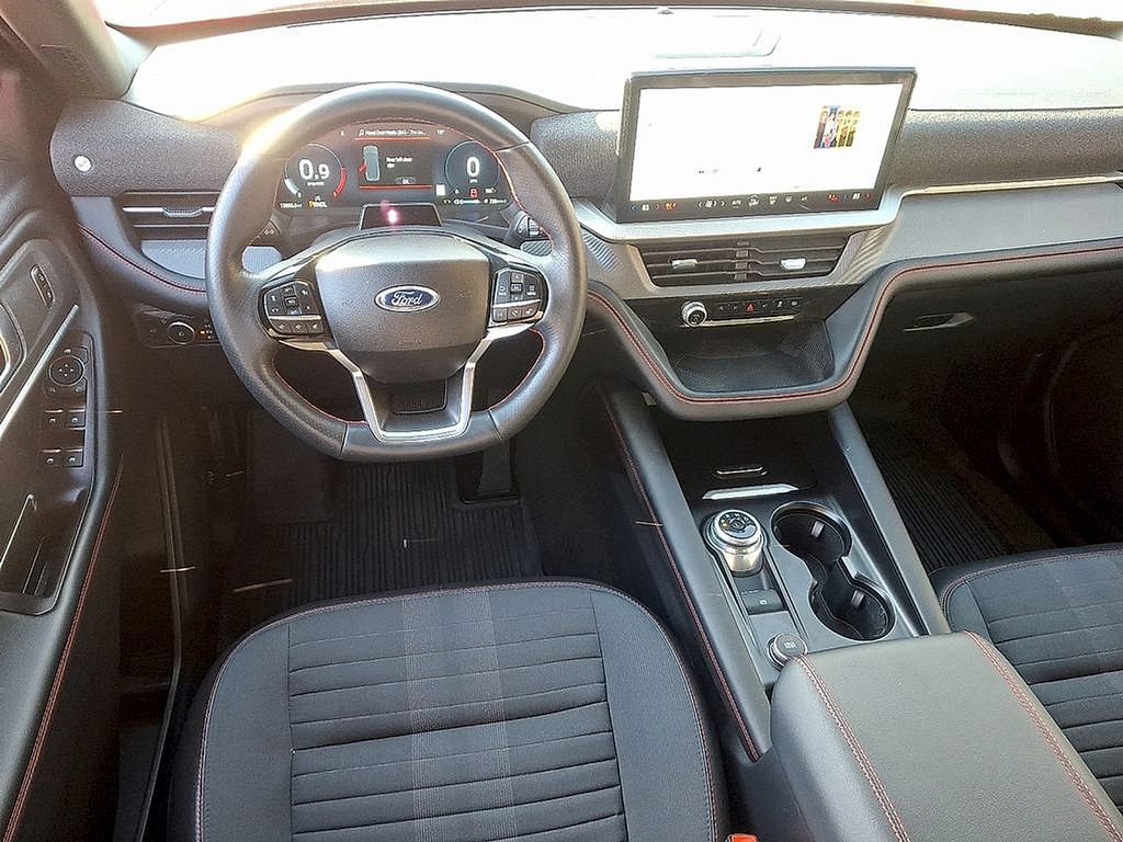 Used 2025 Ford Explorer ST-Line AWD/4WD image 11