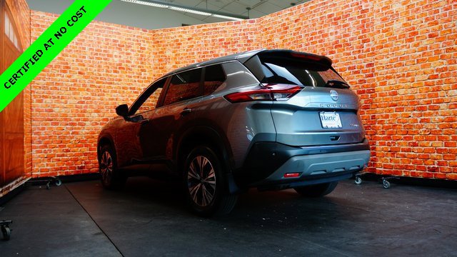 Used 2022 Nissan Rogue SV image 5