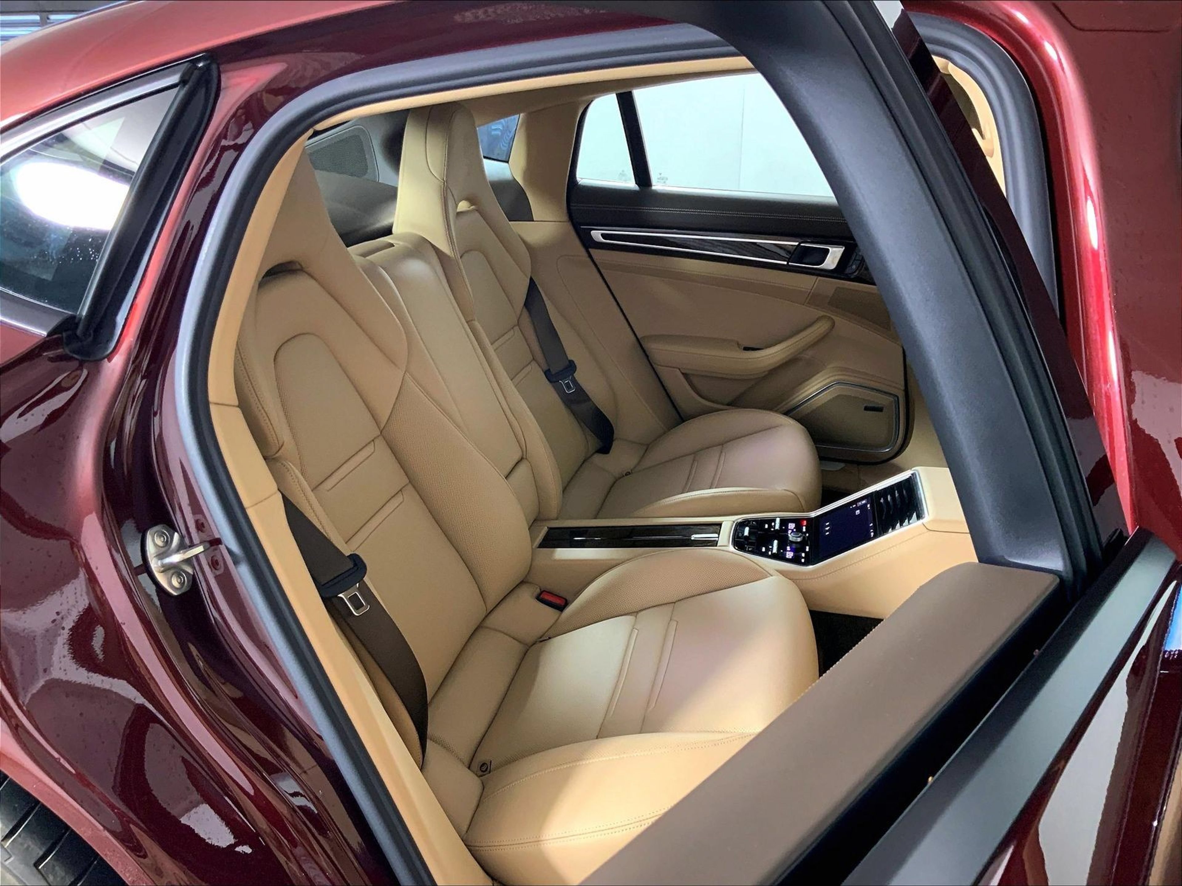 Certified 2022 Porsche Panamera RWD image 19