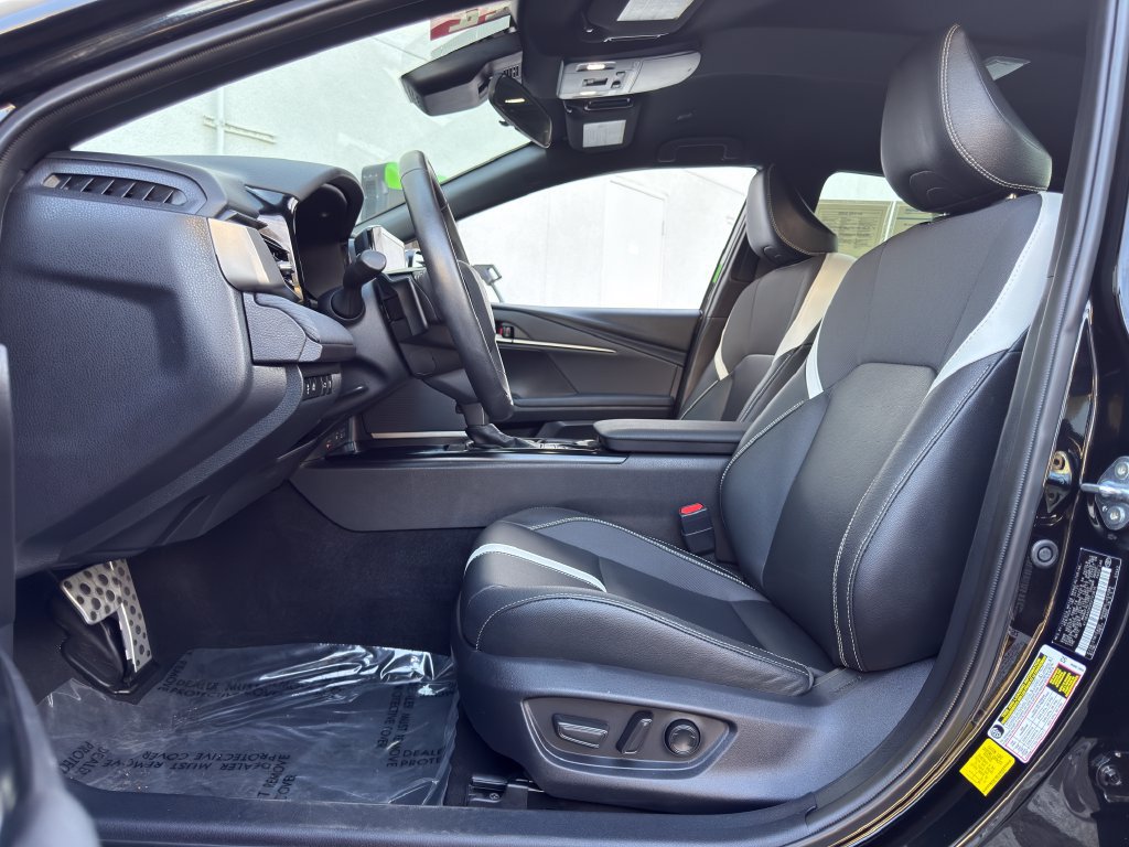 Used 2025 Toyota Camry SE FWD image 15