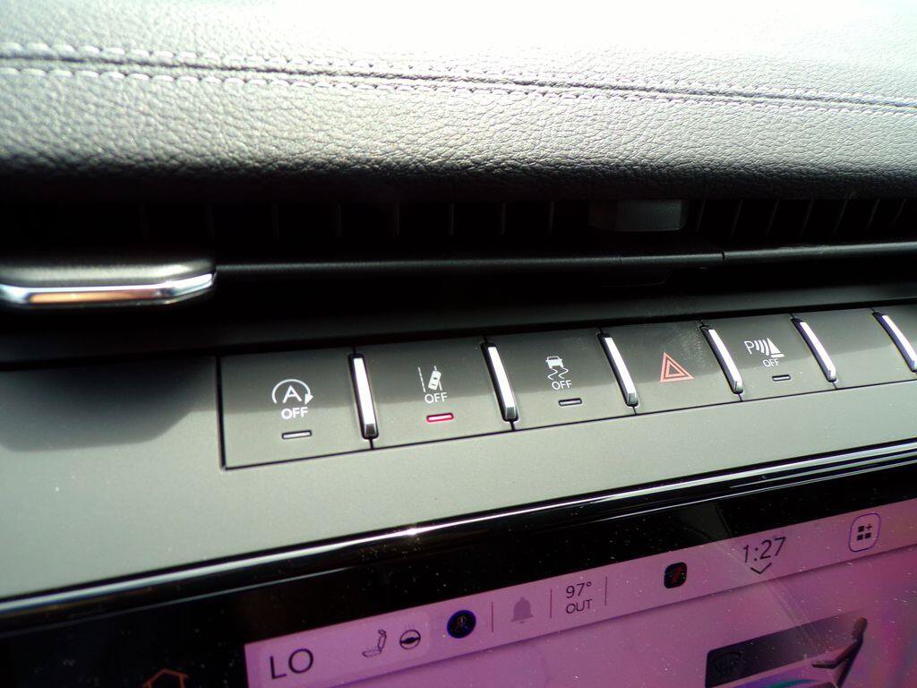 New 2026 Jeep Grand Cherokee Altitude AWD/4WD image 21