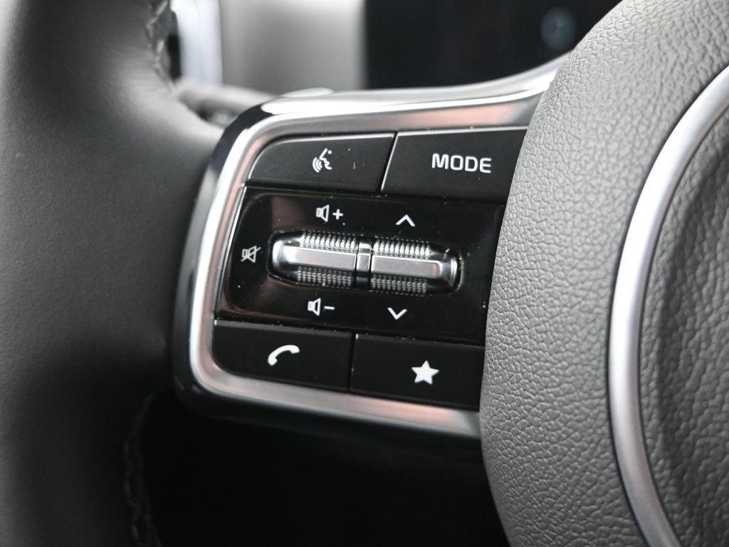 Certified 2025 Kia Sorento SX Prestige image 29