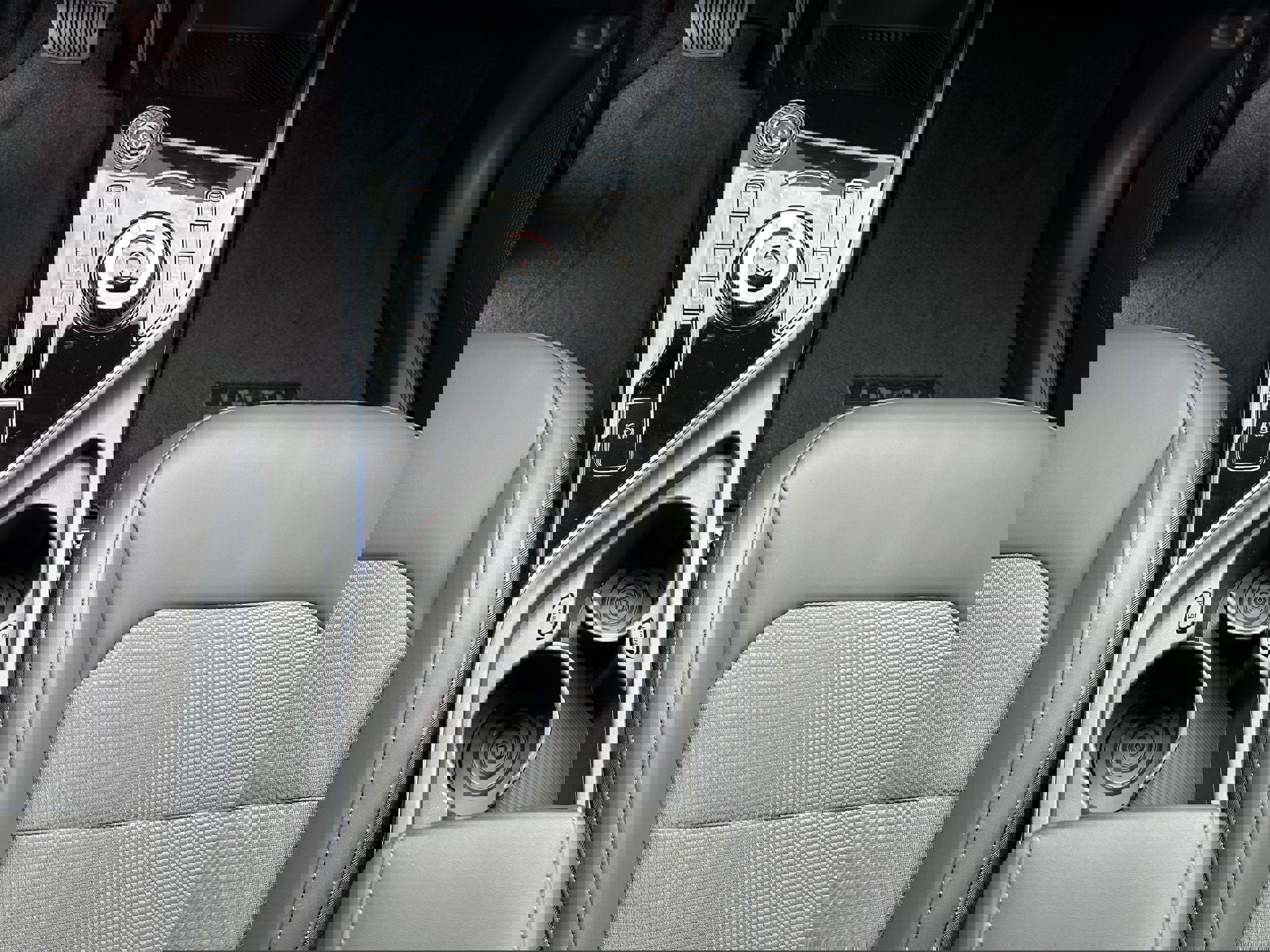 New 2025 Kia Niro Wind image 39