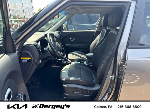 Used 2018 Kia Soul ! w/ Tech Package FWD image 8