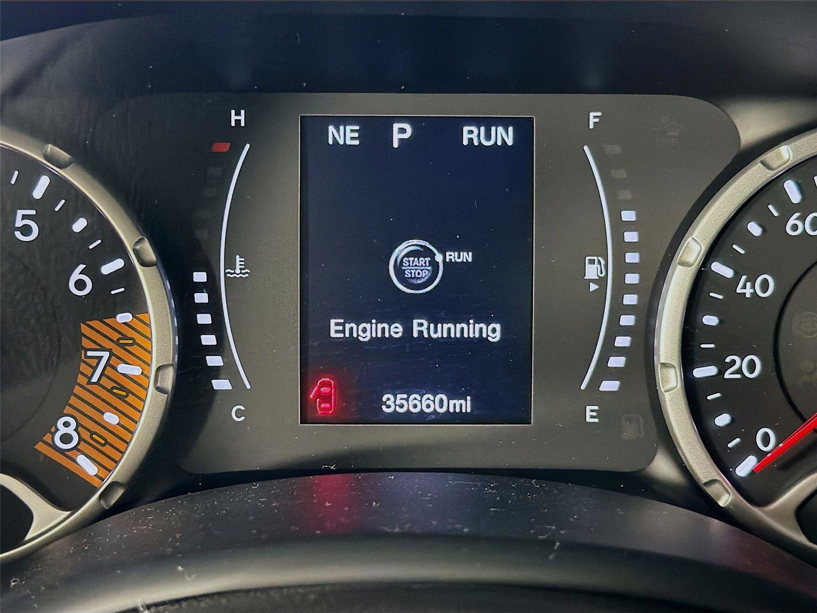 Used 2023 Jeep Renegade Latitude AWD/4WD image 13