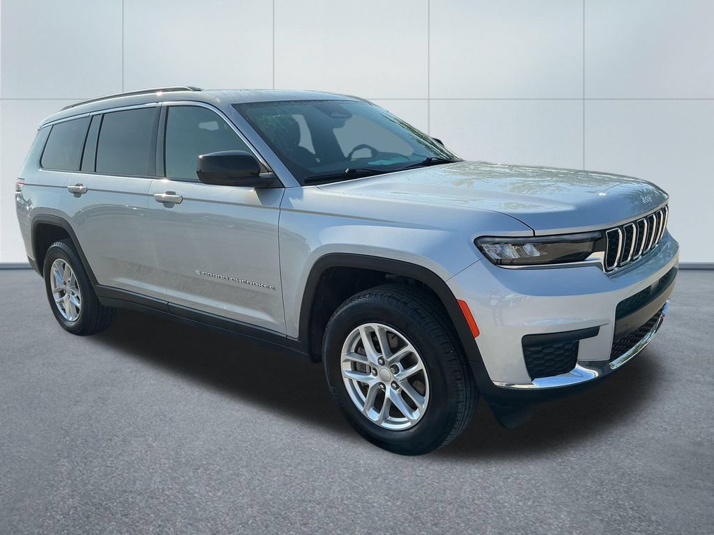 Certified 2025 Jeep Grand Cherokee L Laredo w/ Luxury Tech Group I AWD/4WD image 9