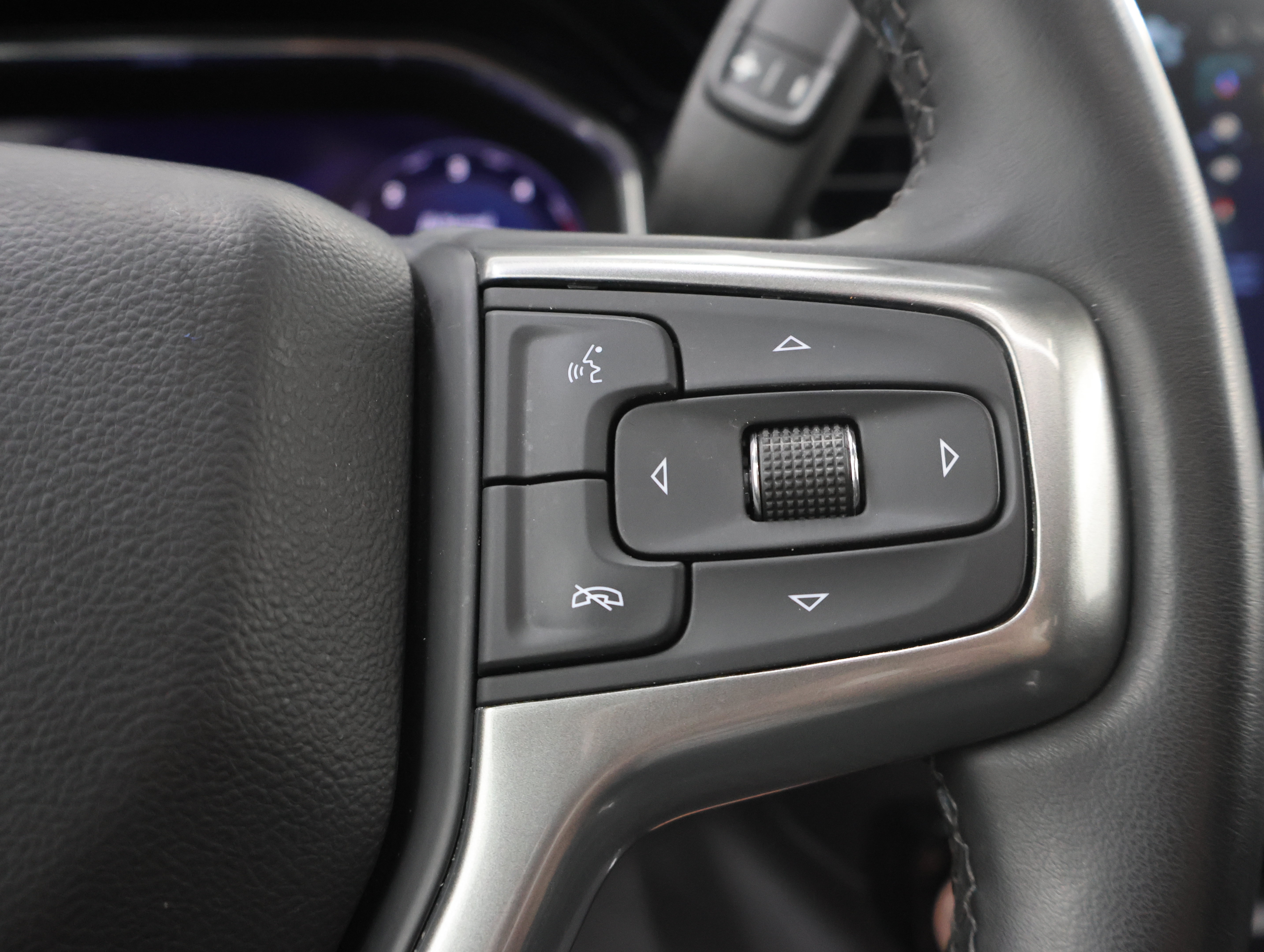 Used 2024 Chevrolet Silverado 2500 LTZ w/ LTZ Plus Package AWD/4WD image 15