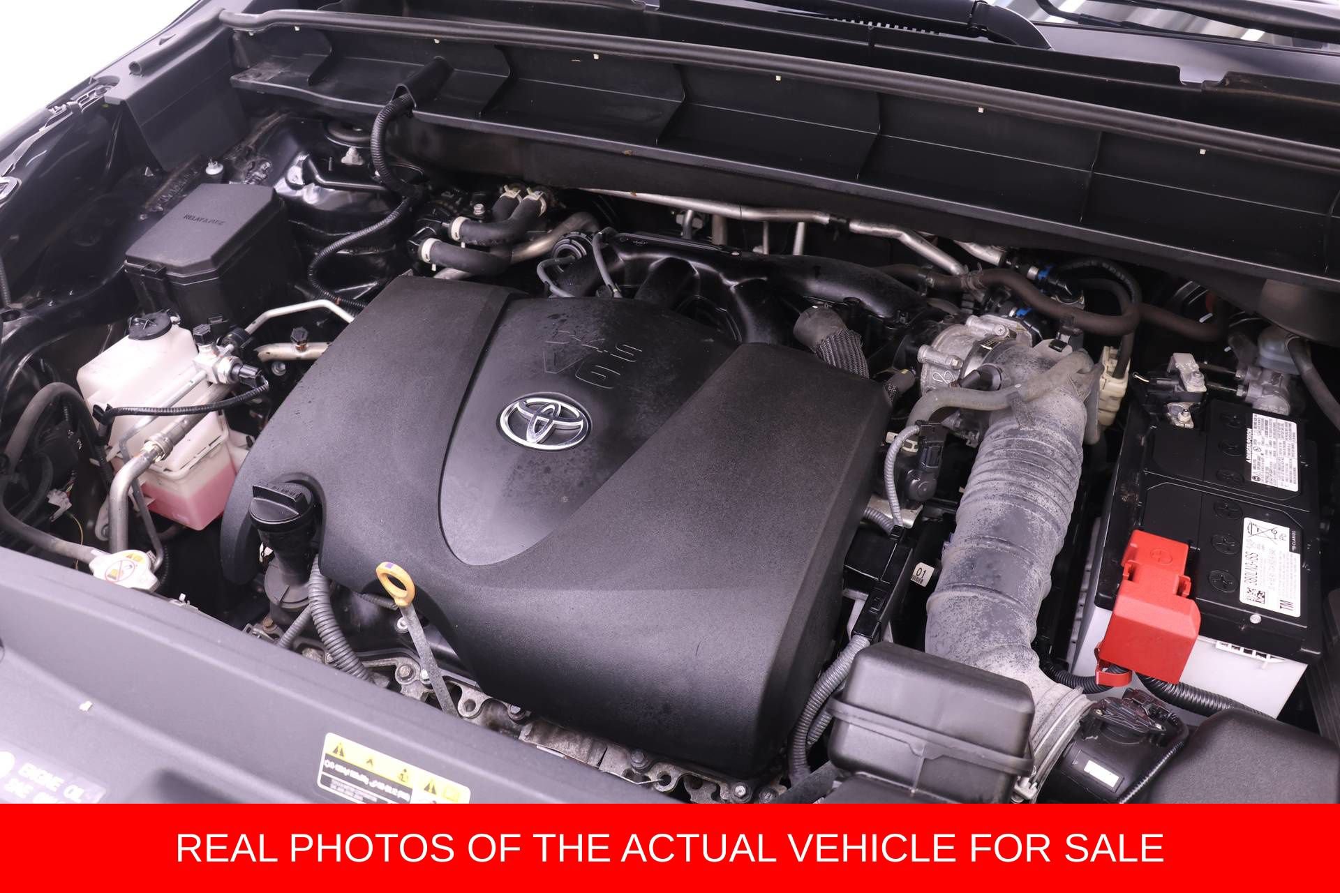 Used 2022 Toyota Highlander XSE FWD image 17
