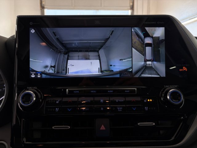 Used 2021 Toyota Highlander Platinum AWD/4WD image 29