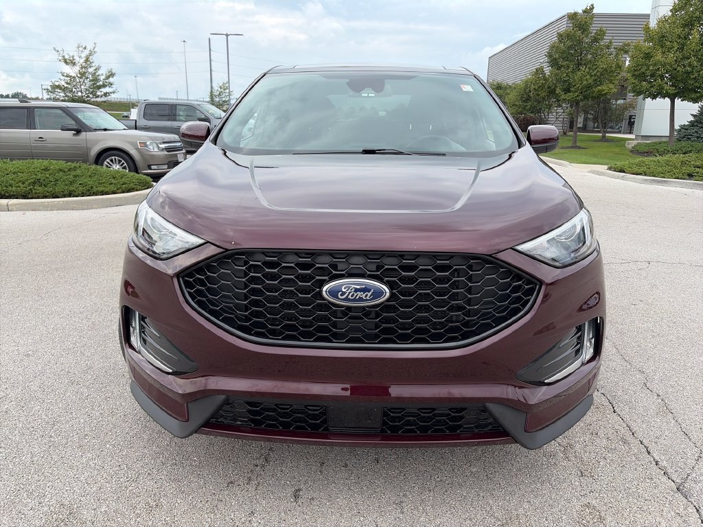 Used 2024 Ford Edge ST-Line AWD/4WD image 2