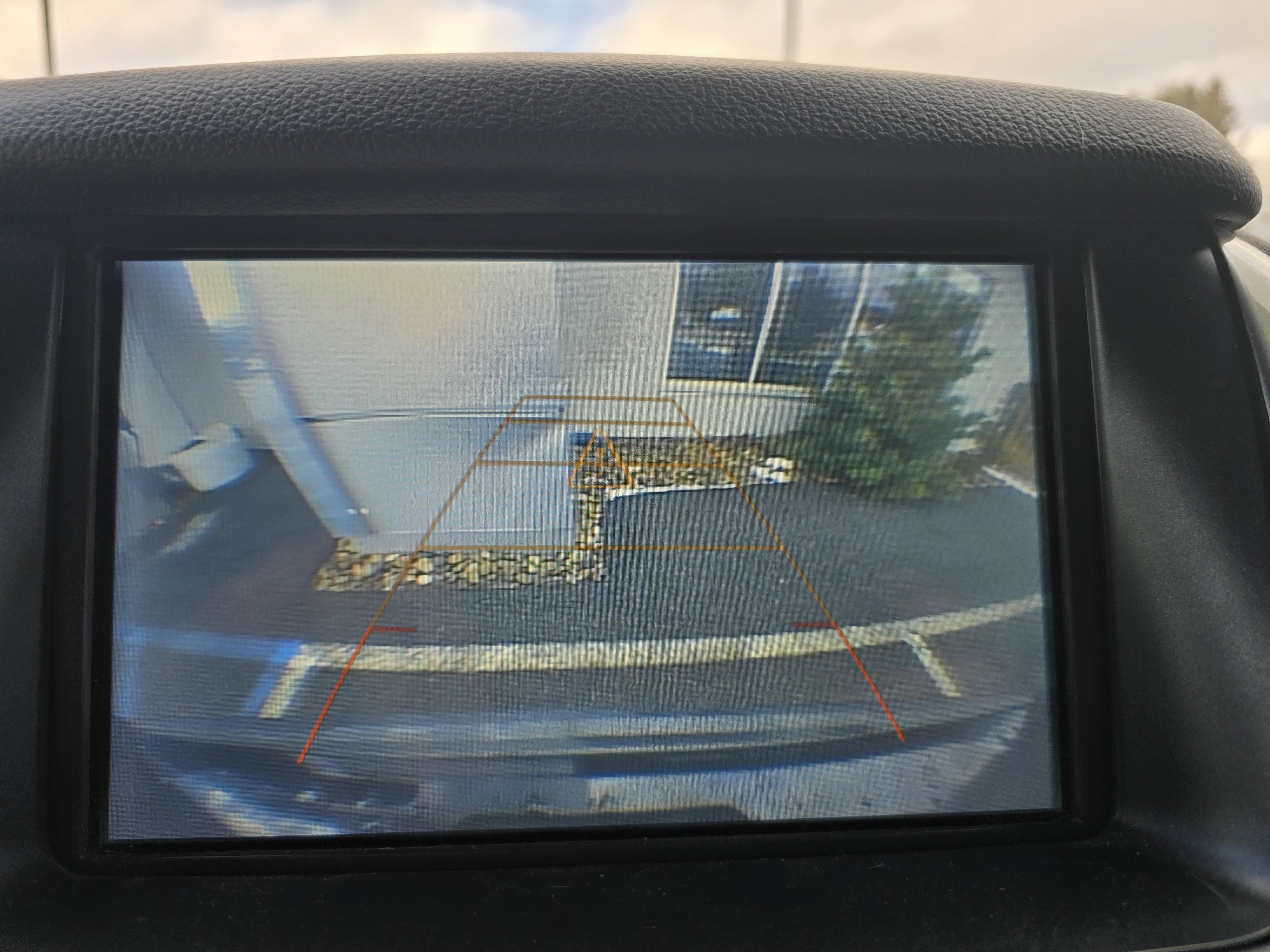 Used 2018 Chevrolet Suburban LT w/ Luxury Package image 18