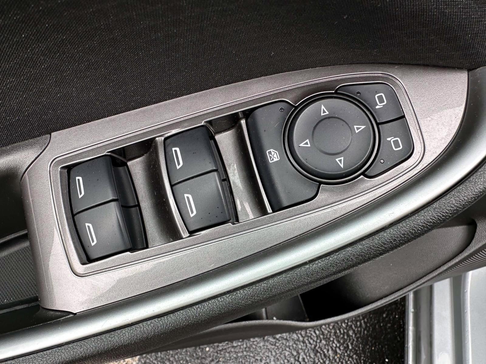 Used 2023 Chevrolet Malibu RS FWD image 9