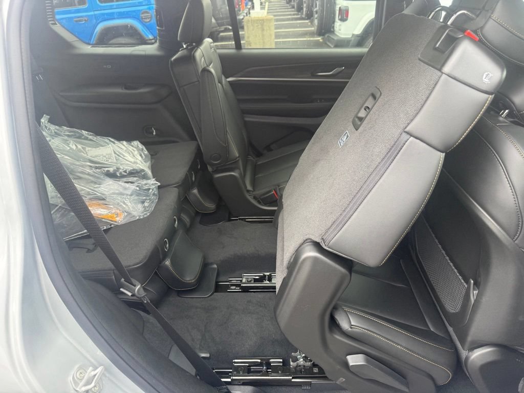 New 2026 Jeep Grand Cherokee L Limited AWD/4WD image 57