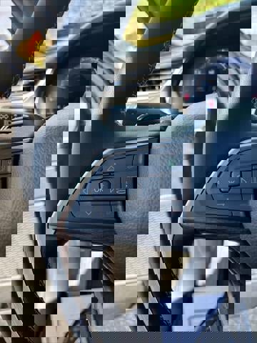 New 2025 Jeep Grand Cherokee Limited w/ Black Appearance Package image 38