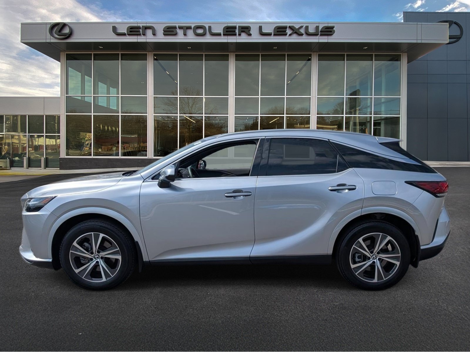 Used 2024 Lexus RX 350 Premium w/ Accessory Package (Z1) AWD/4WD image 6