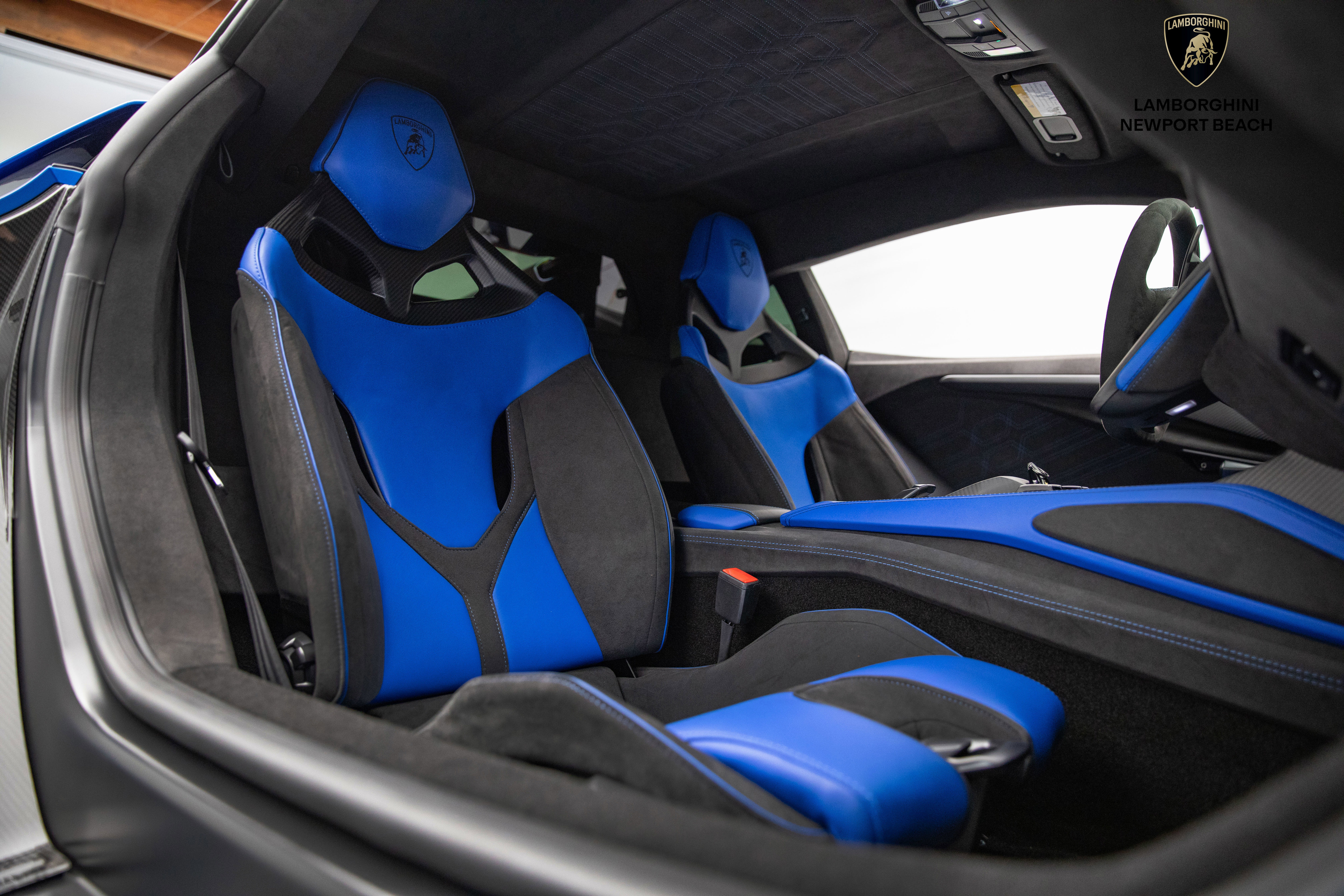 Used 2024 Lamborghini Revuelto image 37