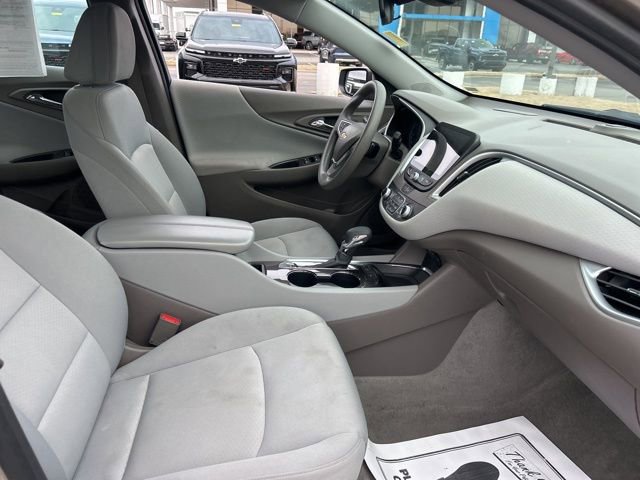 Used 2024 Chevrolet Malibu LT image 31