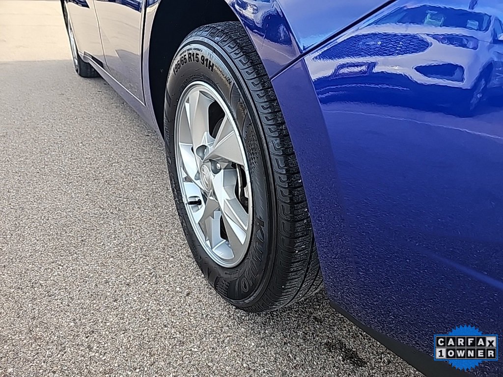 Certified 2023 Hyundai Elantra SE image 33