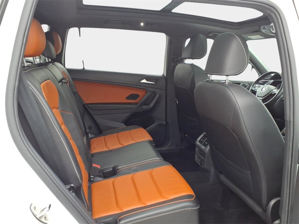 Used 2021 Volkswagen Tiguan SEL Premium R-Line image 16