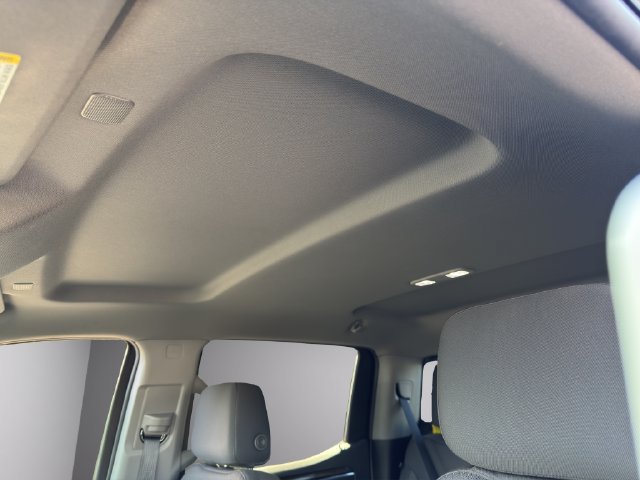 Used 2022 Chevrolet Silverado 1500 LT AWD/4WD image 24