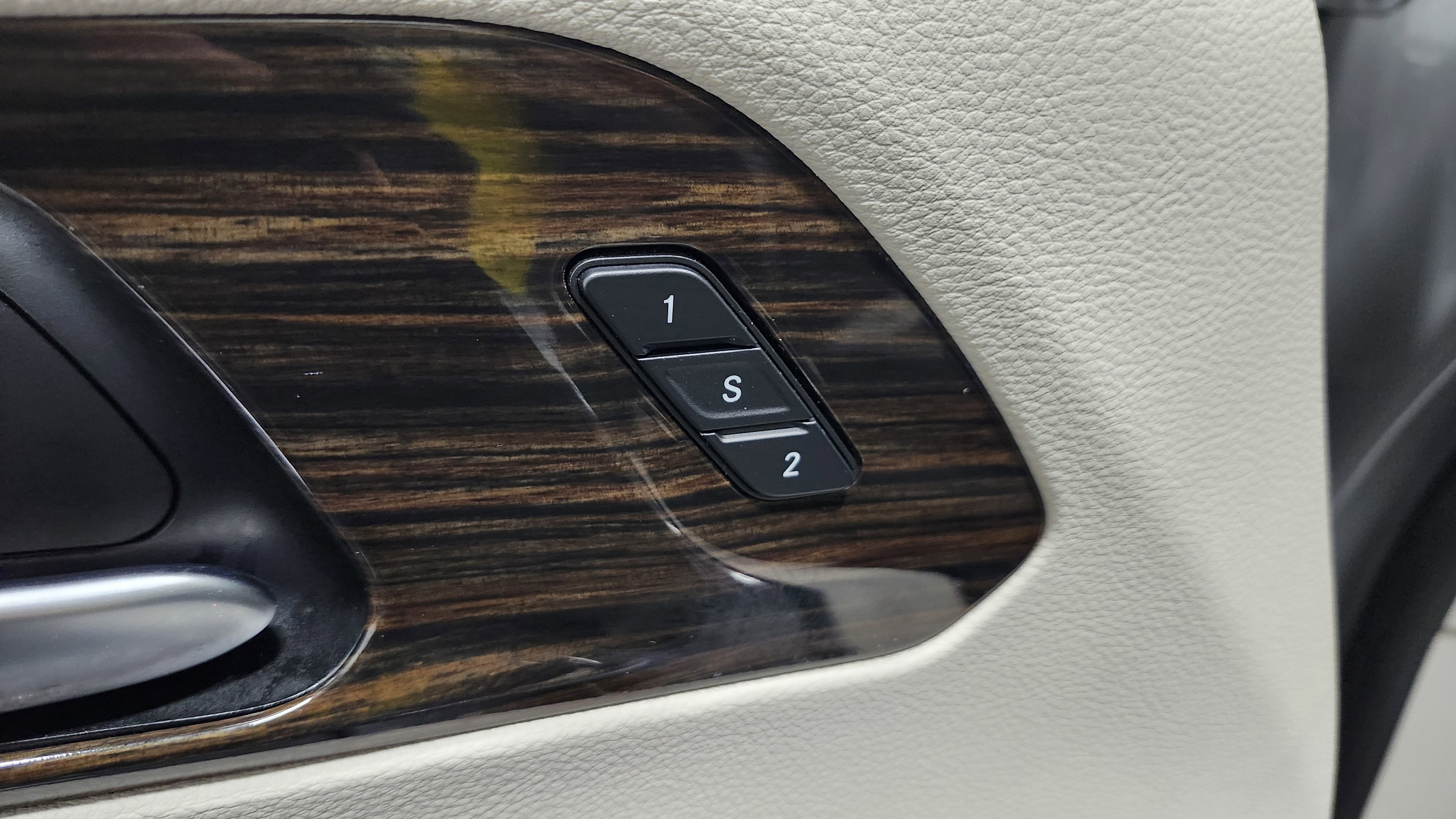 Used 2023 Chrysler Pacifica Limited image 26