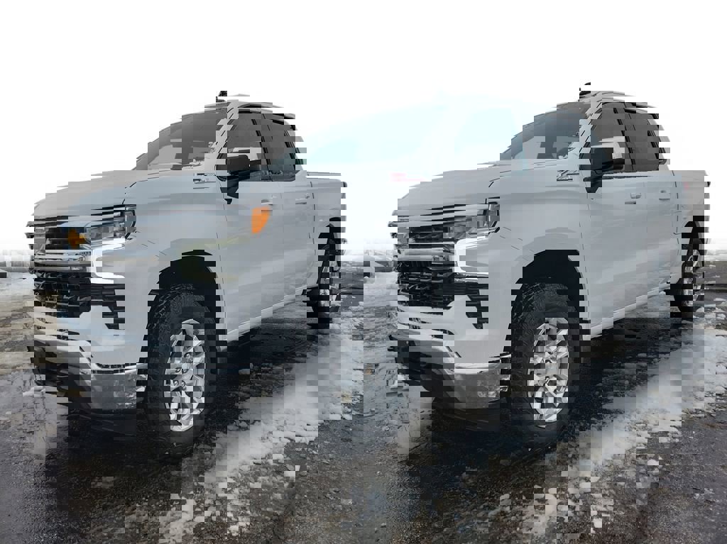 Used 2025 Chevrolet Silverado 1500 LT image 2